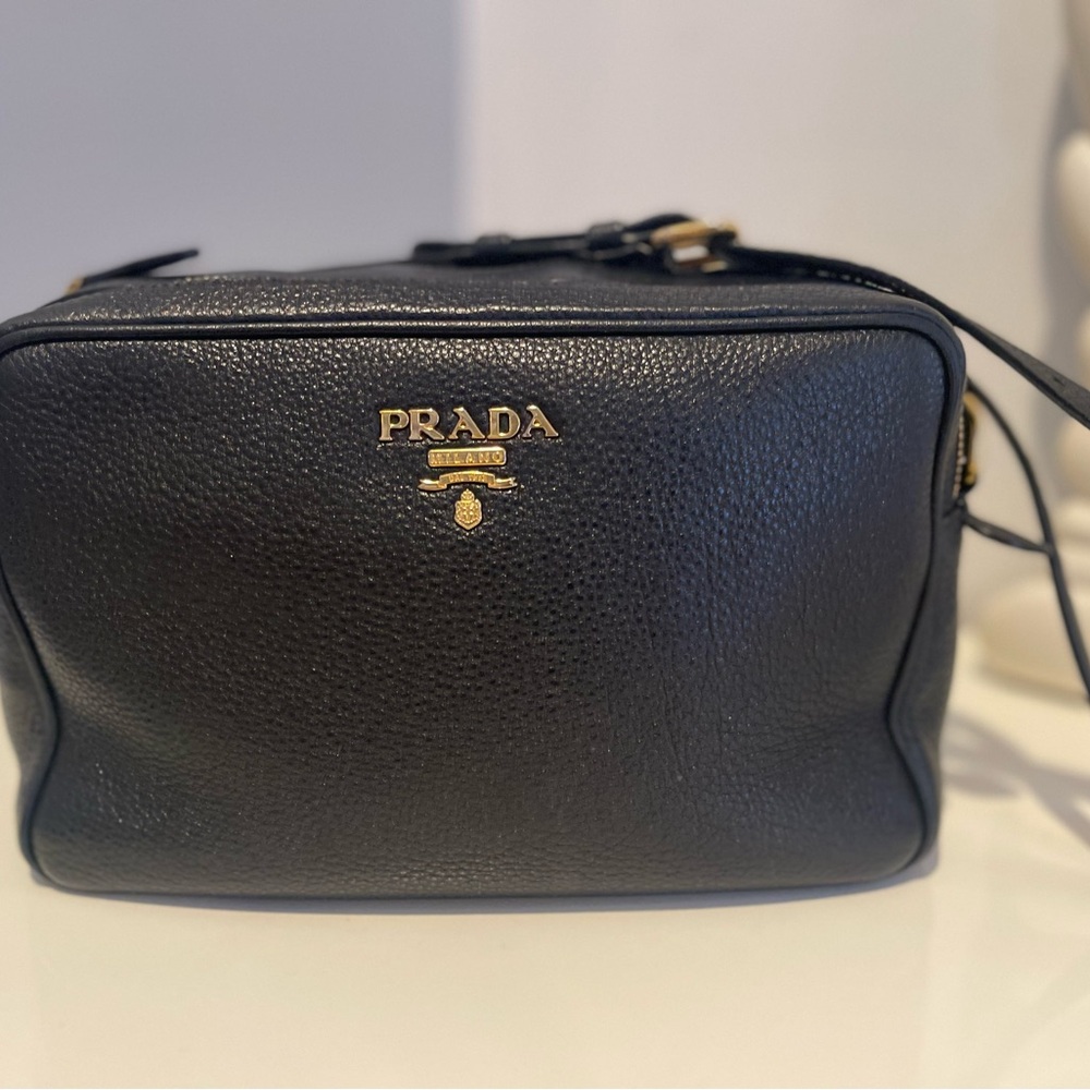 Original Prada bag with ideal condition, leather